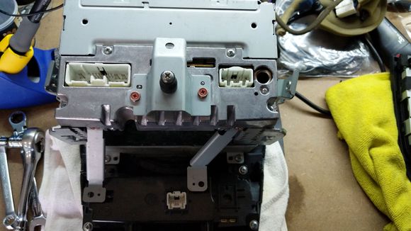 OEM radio without harness