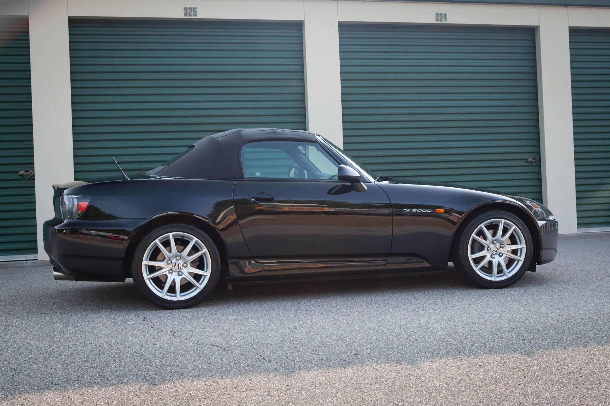 2004 Honda S2000 - CT 2004 Black Honda S2000 AP2 21K miles - Used - VIN JHMAP21444S000637 - 21,358 Miles - 4 cyl - 2WD - Manual - Convertible - Black - Mansfield Center, CT 06250, United States