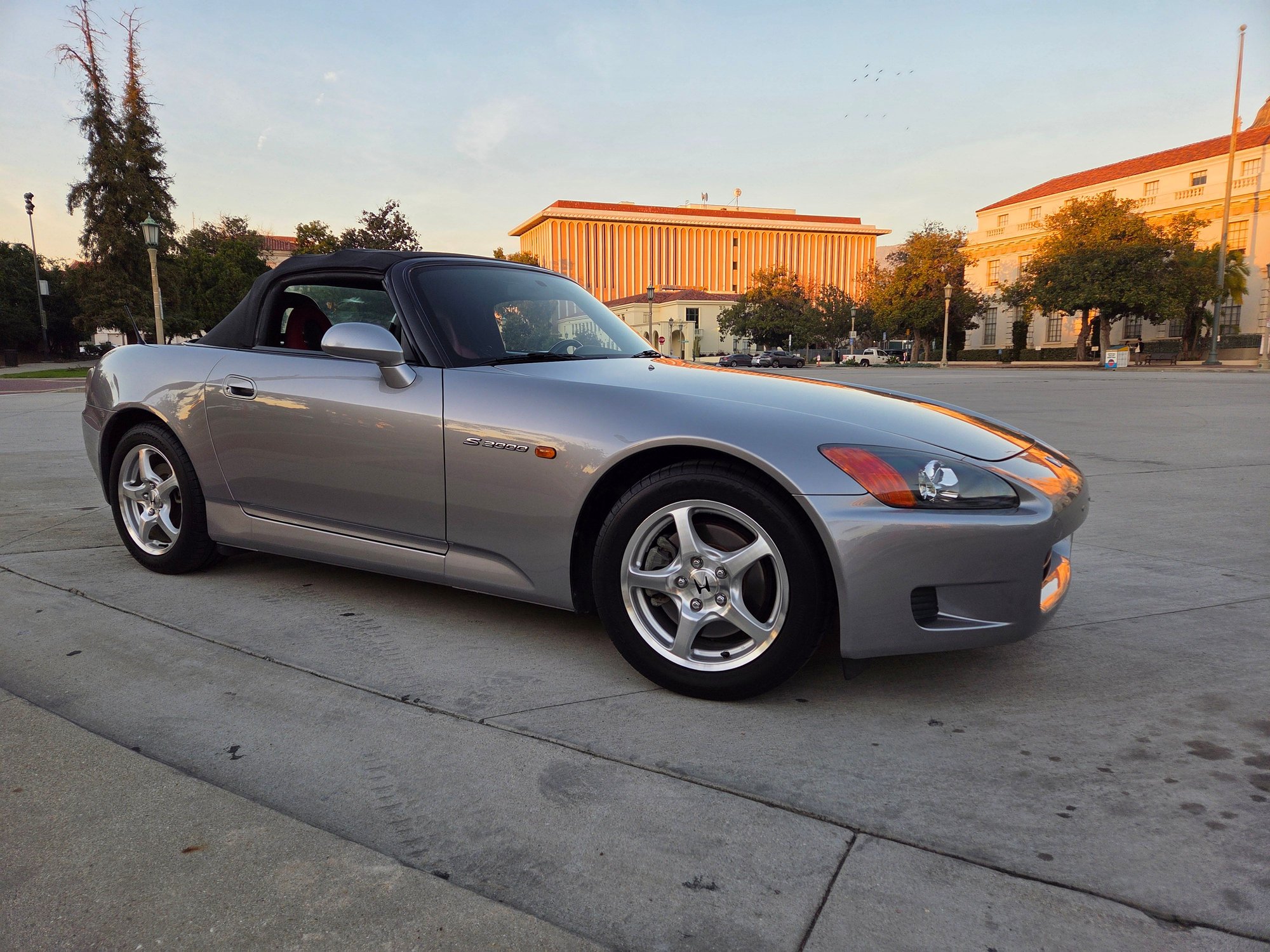 2000 Honda S2000 - Beautiful 2000 Honda S2000 - Used - VIN JHMAP1147YT007530 - 33,500 Miles - 4 cyl - 2WD - Manual - Convertible - Silver - Glendale, CA 91203, United States