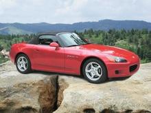 car on rock640.jpg
