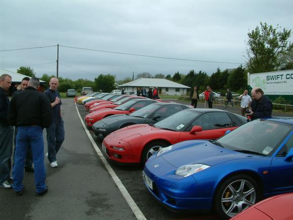 NSX Club Meet - Castle Combe - 8 May 2004 002.jpg
