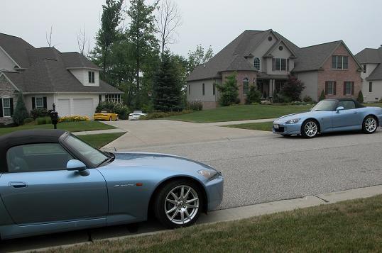 050715 OH, 2 Suzukas.JPG