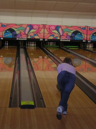 SHSM Bowling Night Oct06 10.JPG