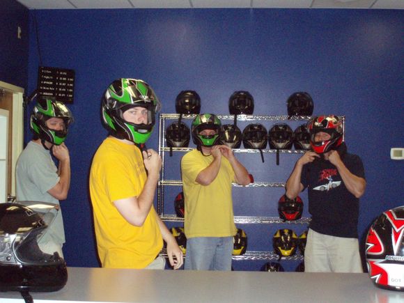 Suiting up! - :Karts: 7-4-07