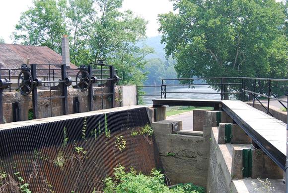 Delaware River Canal 2