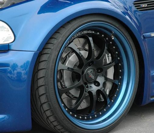 DSC_6358 071117 blue M3 wheel.JPG