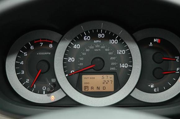 DSC_9103 080507 gauges.JPG