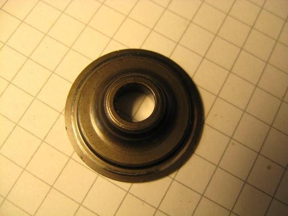 S2000crackedRetainer.jpg