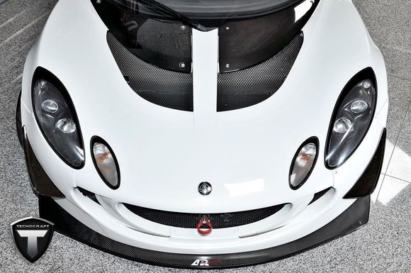 Lotus Exige white frontal splitter.jpg
