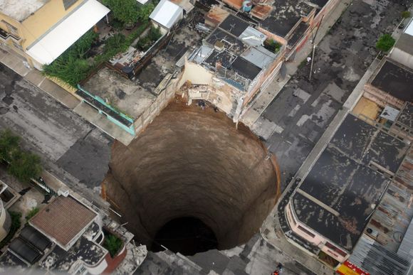 guatemala sinkhole