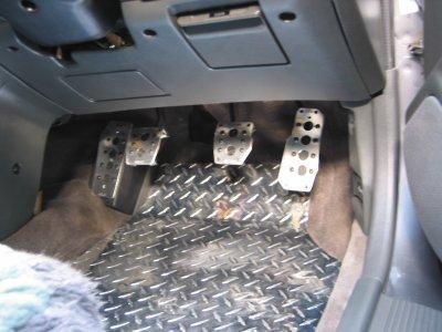 interior_pedals.jpg