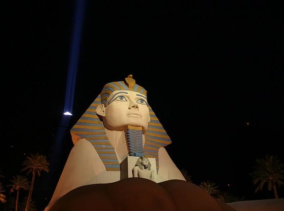 luxor.jpg