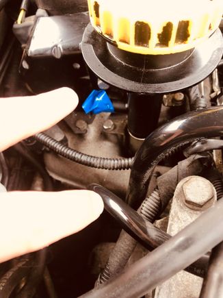 Hi all can anyone confirm if my 95 aero 2.3 2009 should have this extra pipe on the oil filler neck ? As ive got no way to connect to anything? 🤦‍♂️