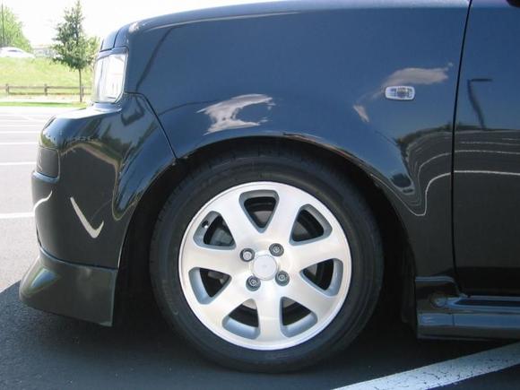 SI rims. HAHAHA i know i know!!! HONDA rims on a TOYOTA?!? HEY, what can i say.. they're my favorite stock rims and they fit...