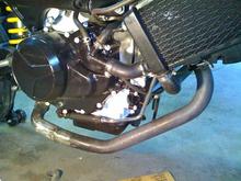 front cylinder exhaust