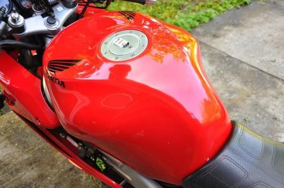 VTR1000f 73