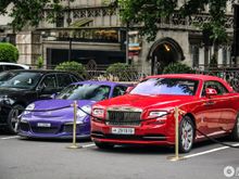 Supercars from Qatar: Lovely combo of this Red Rolls Royce Dawn and Ultraviolet Porsche 991 GT3 RS at the Dorchester Hotel in London.