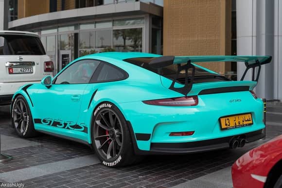 Tiffany Blue Porsche 991 GT3 RS from Oman in Dubai. This photo was taken by Akash Kumar.