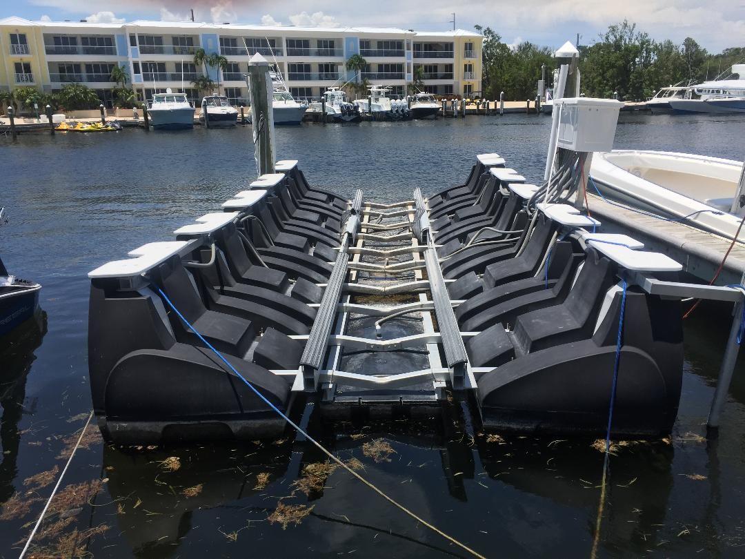 **NEW PRICE**14K Hydro Hoist boat lift rated for 20K Lbs for sale The