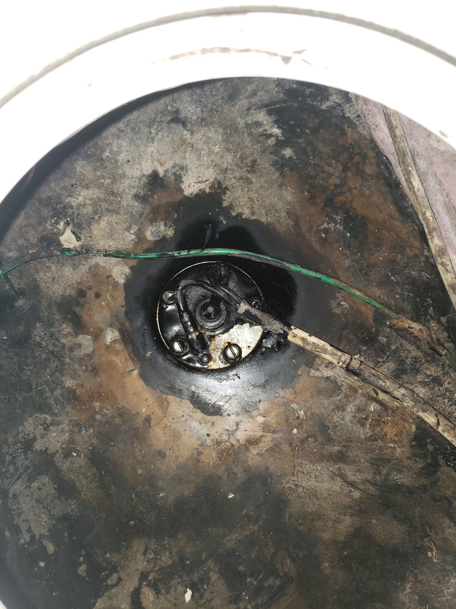 Sending unit leaking The Hull Truth Boating and Fishing Forum