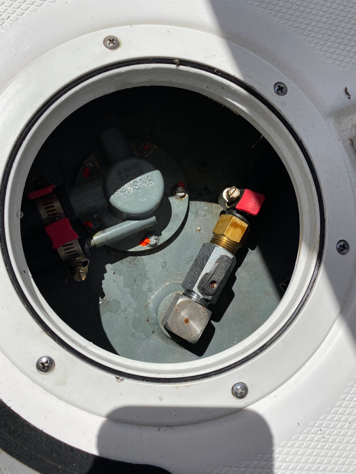 Fuel in bilge The Hull Truth Boating and Fishing Forum