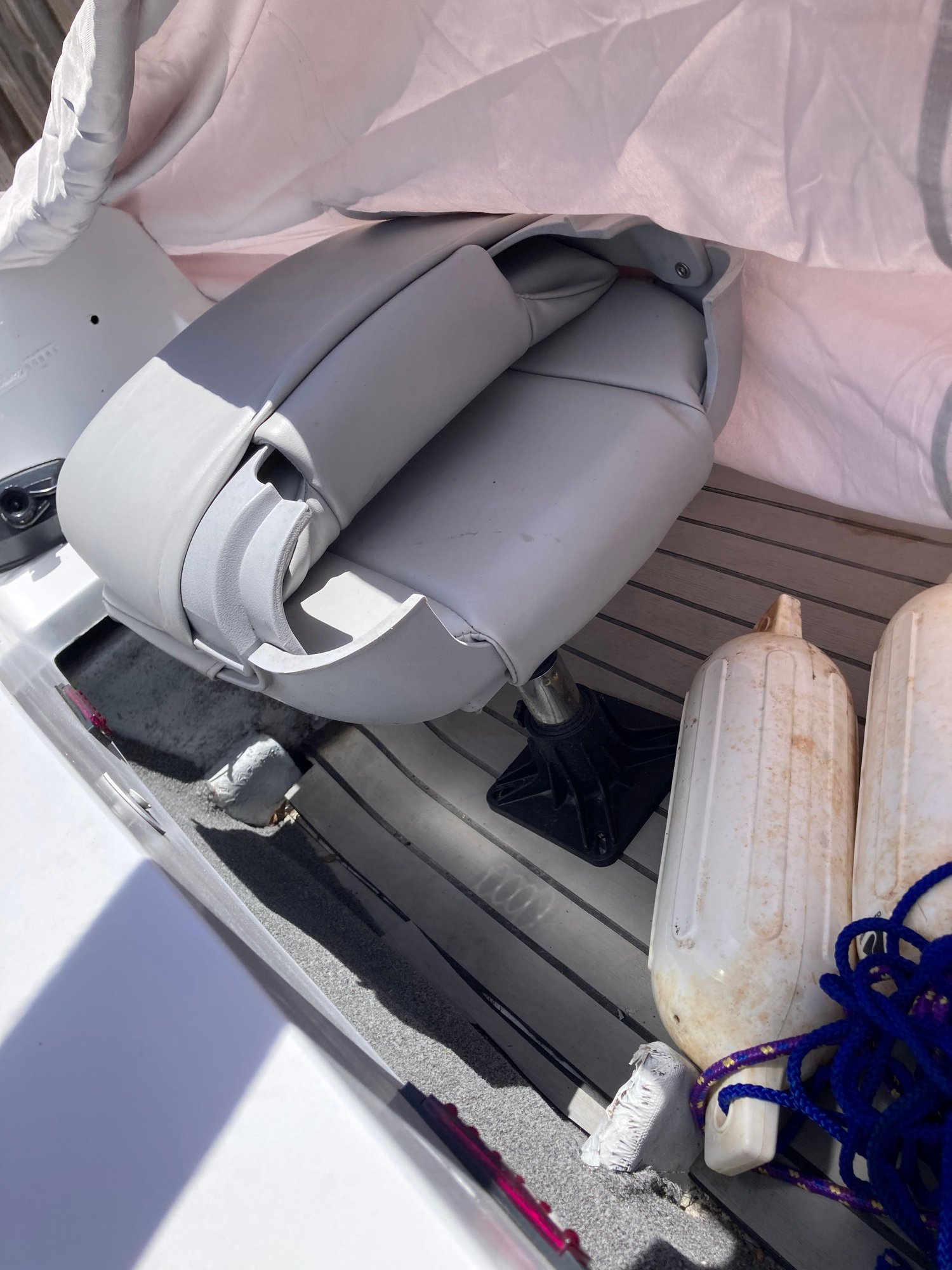 Upholstery (pics) repairable?? - The Hull Truth - Boating and Fishing Forum