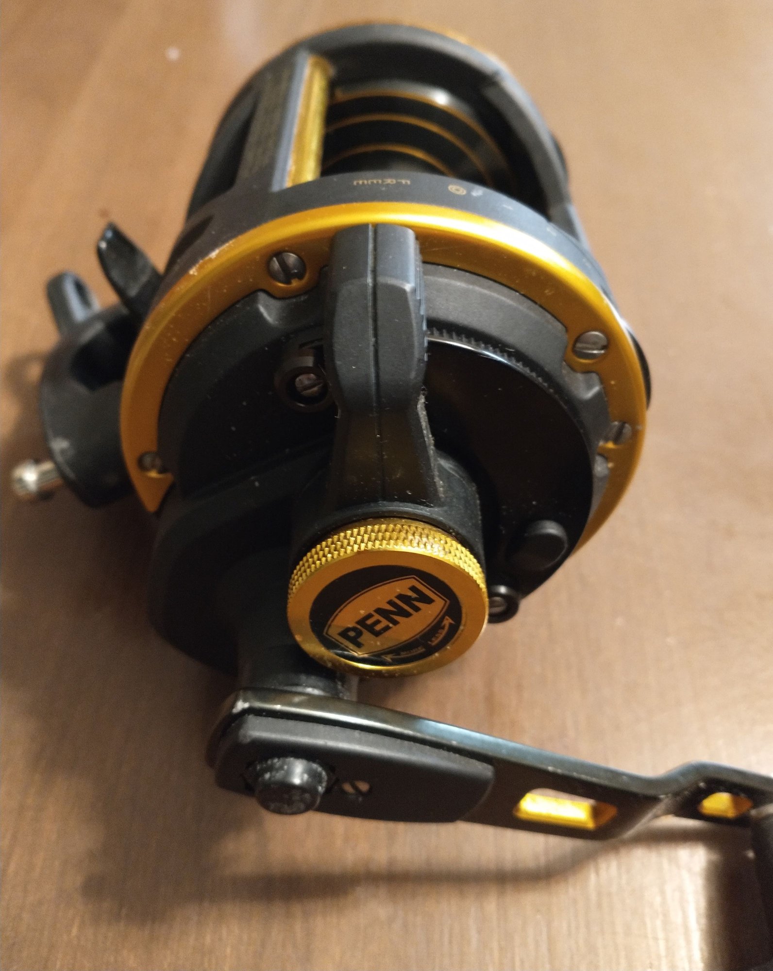 Slightly used Penn squall 2 Fishing Reel