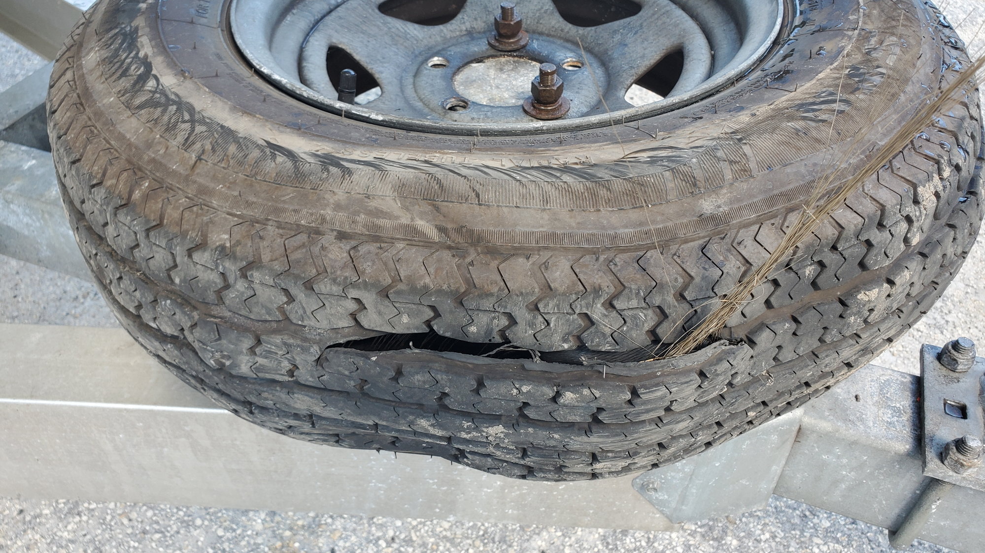 Trailer tire wear? - The Hull Truth - Boating and Fishing Forum