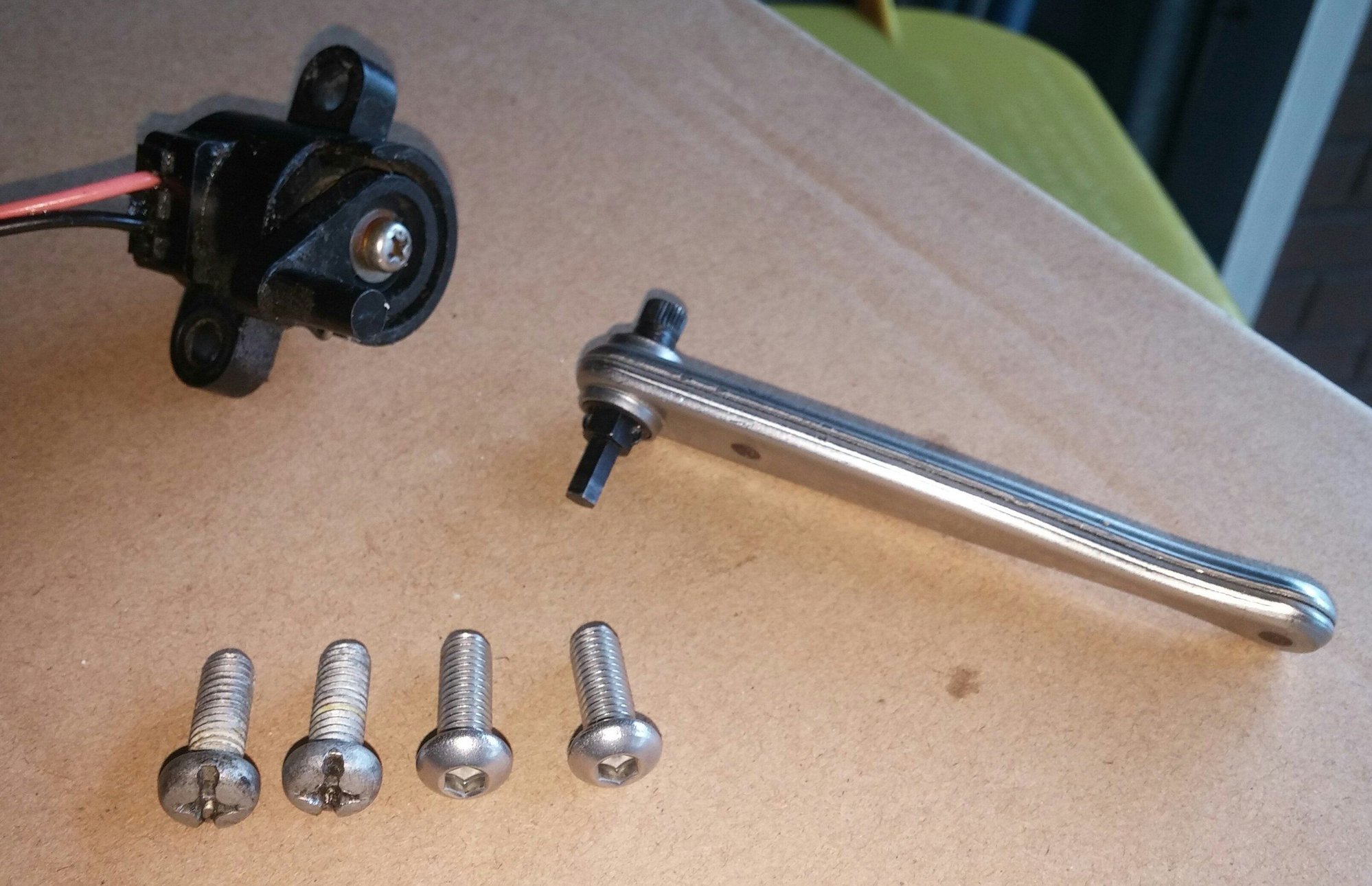 Yamaha F150 Trim Sender Replacement, a HOW TO and notes The Hull