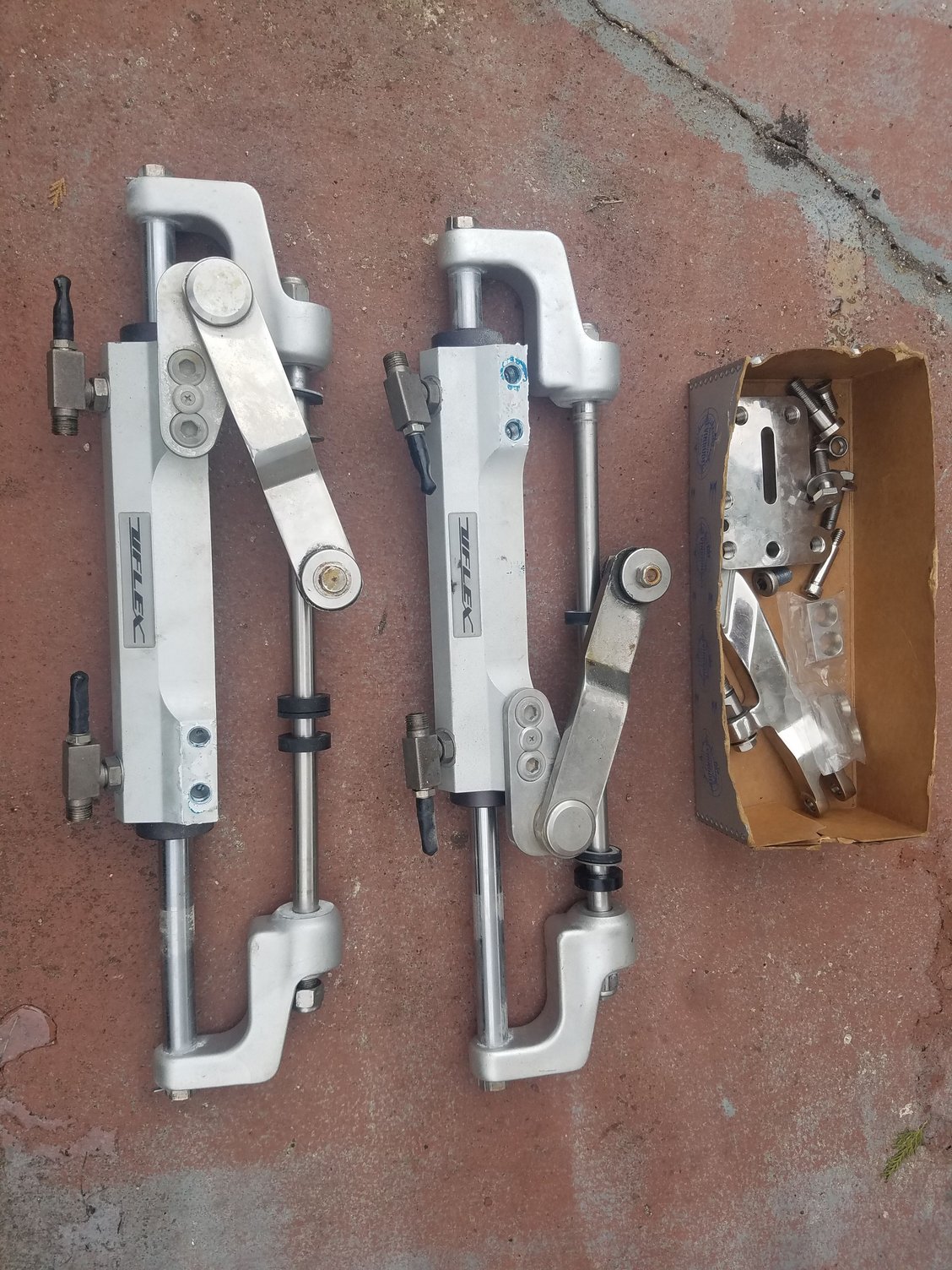 UltraFlex SilverSteer tournament hydraulic steering cylinders UFLEX