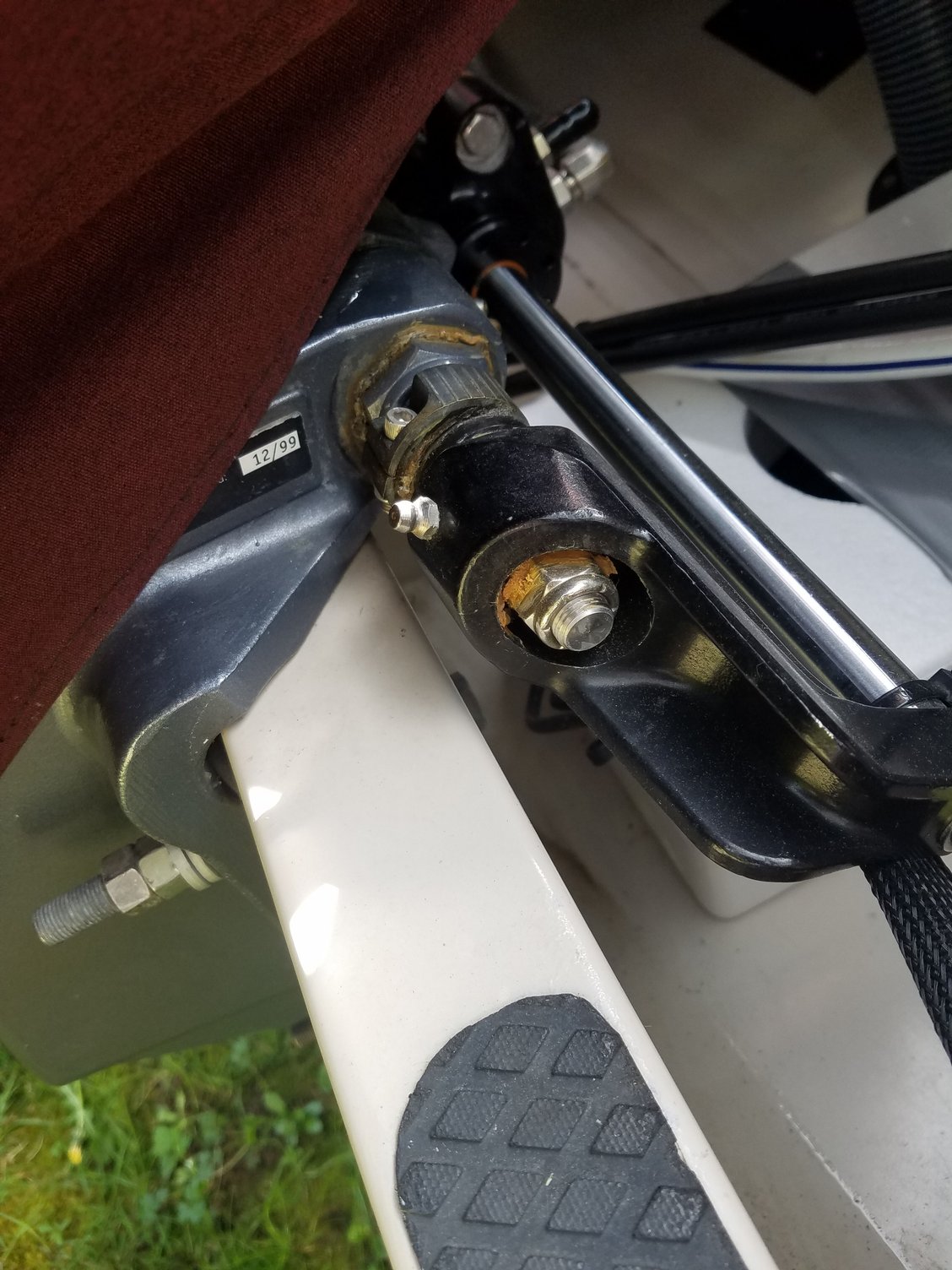 Seastar Hydraulic Steering brackets with Zerk fittings The Hull Truth