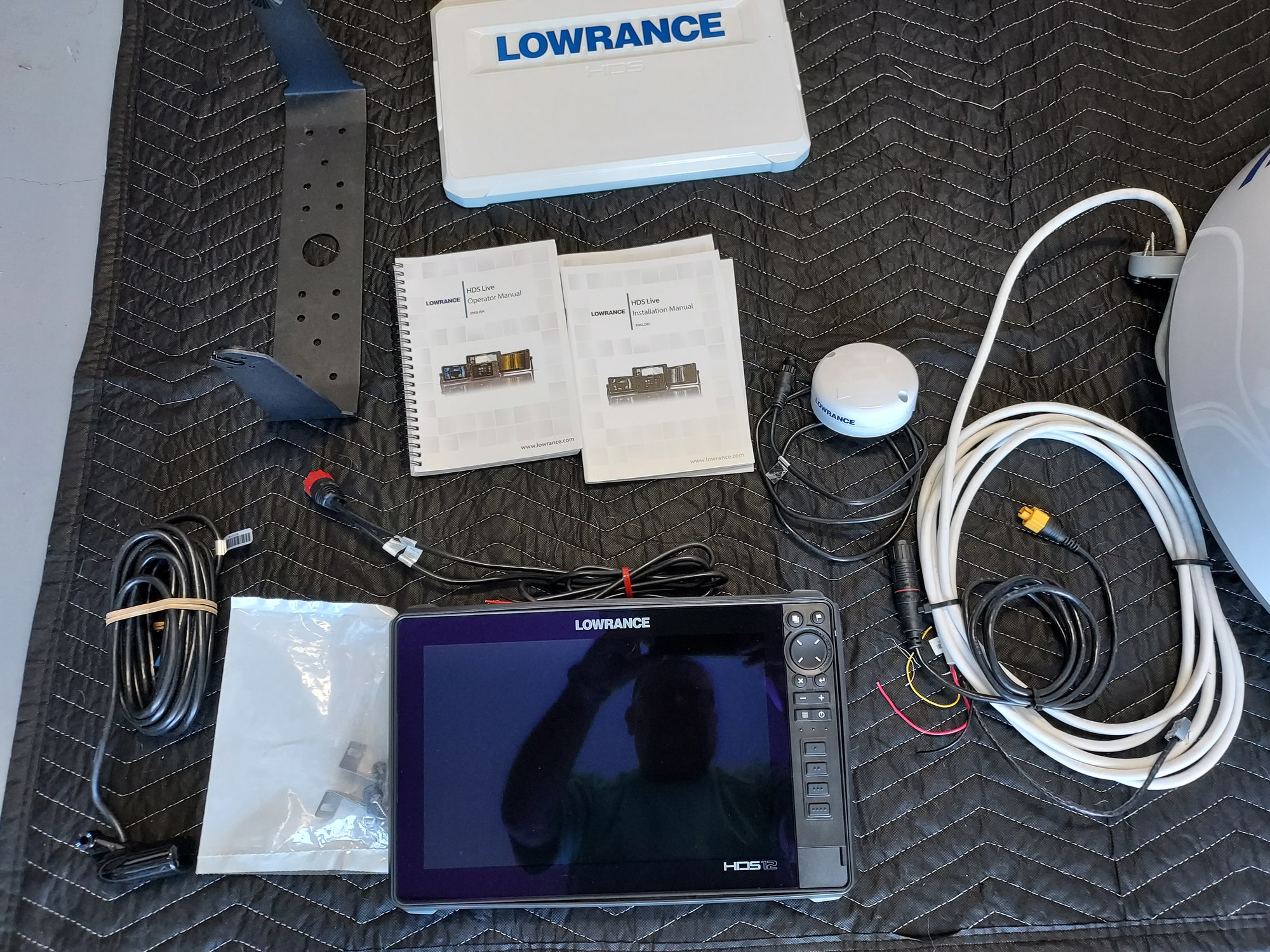 Lowrance HDS 12 Live and Halo 24 Radar - The Hull Truth - Boating
