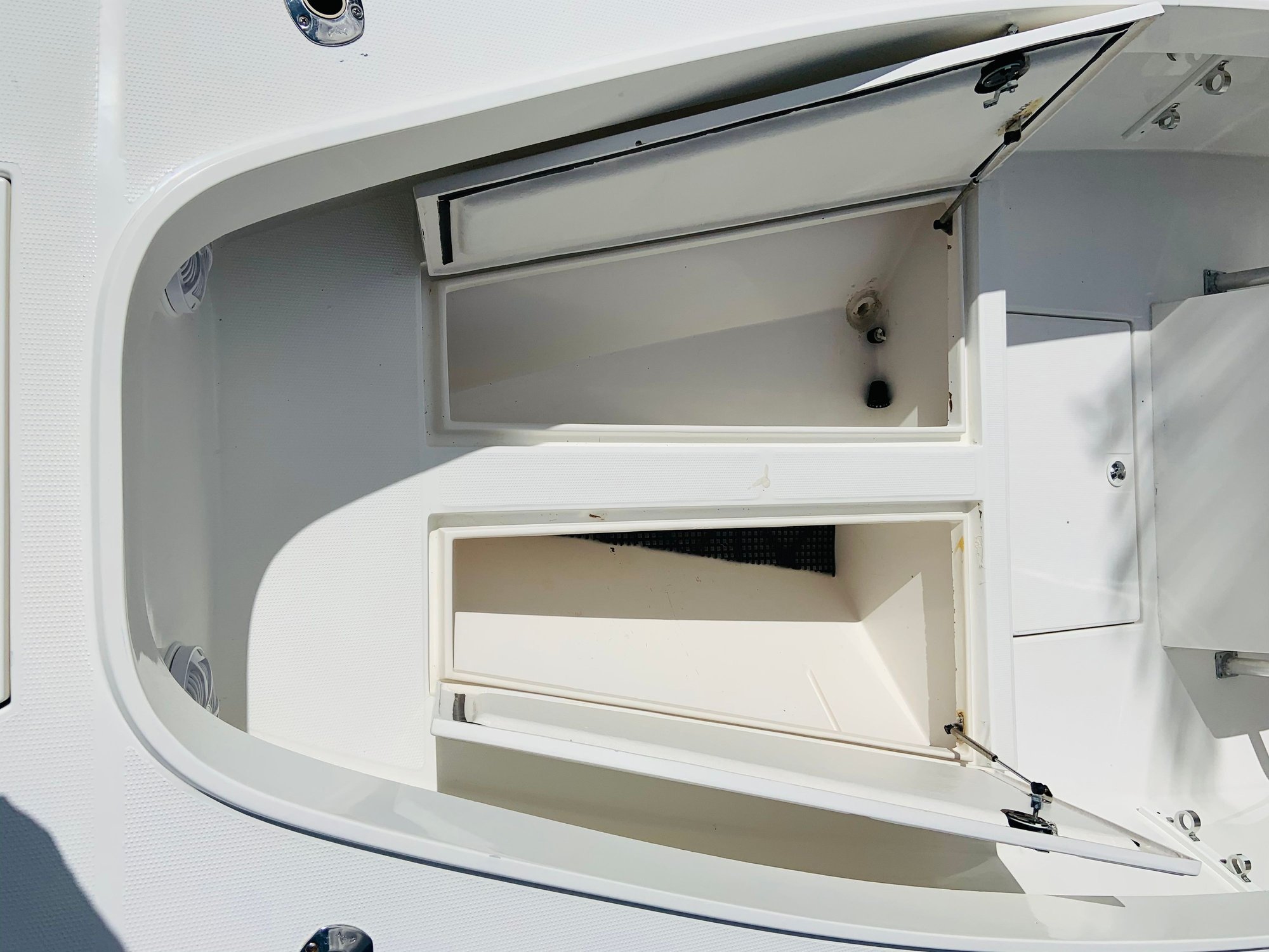 SOLD FS 26 Island Runner with Twin 2011 Suzuki 175 Four strokes The