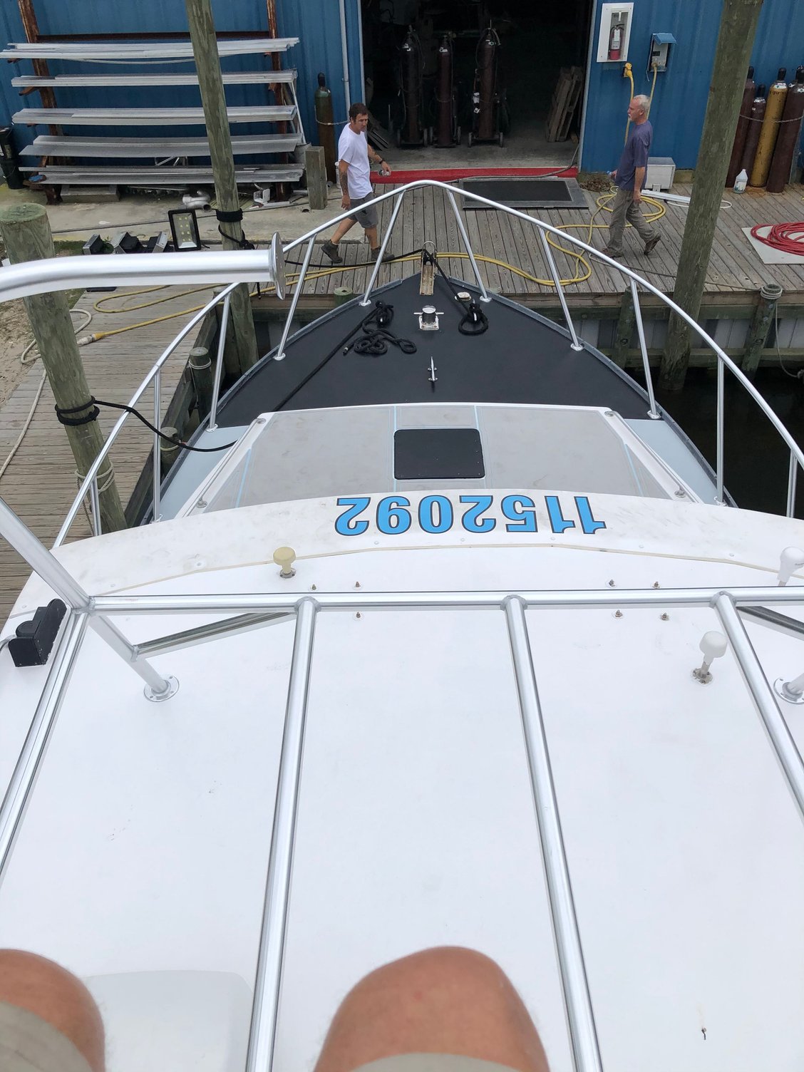 Safety Net on powerboat bow rail? - The Hull Truth - Boating and Fishing  Forum