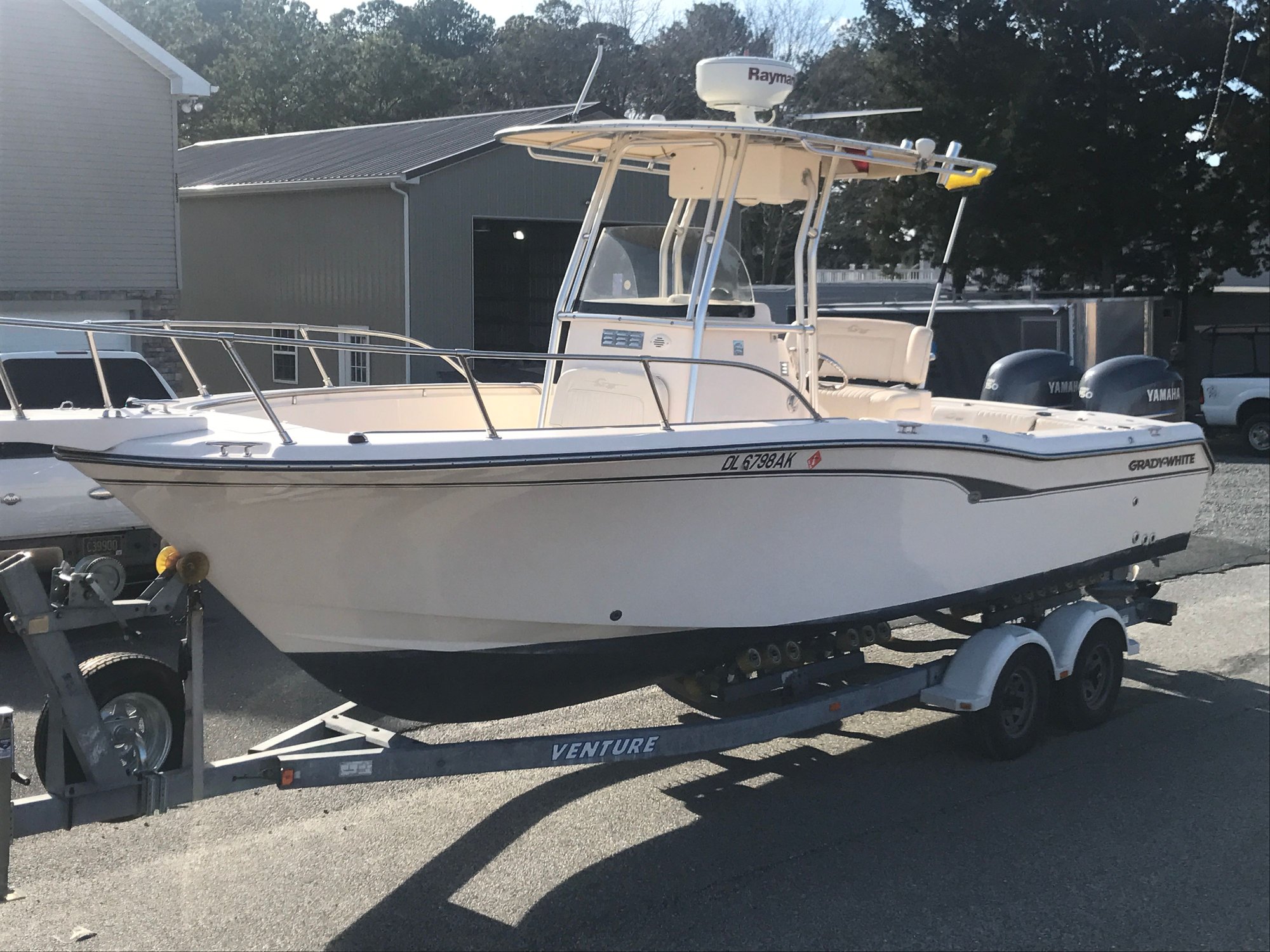 2008 Grady White Center Console 257 Advance 190 Hours Outstanding