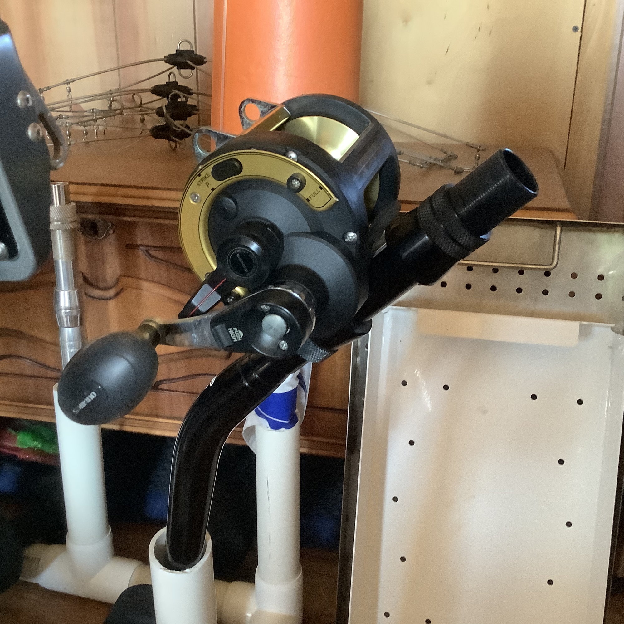 Who sells pipe mount teaser reels - The Hull Truth - Boating and Fishing  Forum