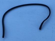 I spent $10 replacing seven feet of missing or decayed vacuum hose, and a tee.  And, presto!  My A/C selector works!  And, presto!  My cruise control works! 