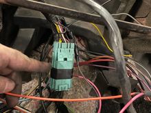 Green thing with wires only on one side.. what is it?