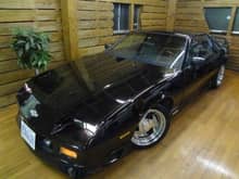 Black 1991 Camaro RS with fold away mirrors in Japan1