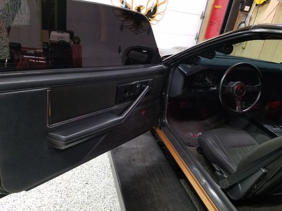 Door panels in good shape. Passenger side has a small crack along top edge. Triple pillar gauges are innovate brand: vacuum, fuel pressure, & wideband o2.