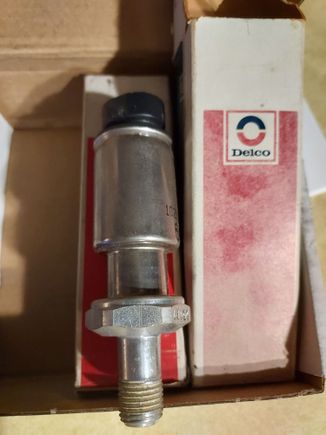 Picked up some more never seen gold, a couple of NOS oil psi sending units. Still have the ink part numbers on the housings. 
