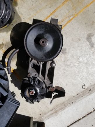 Serpentine Bracket with Alternator and power steering pump