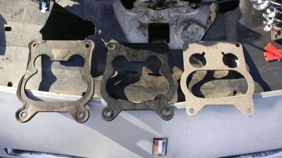 Old gasket on left, new middle and right.  I used the middle 