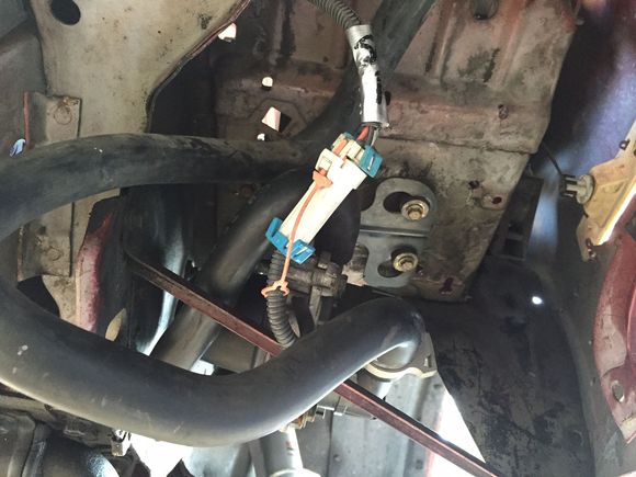 smog pump electrical connection. I needed to be sure the stock pump comector could reach this location. The hose in photo has not been routed to air box yet.