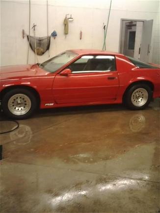 1991 Camaro RS....... 305 TBI V8 (stock), bullit hole aluminum wheels, rikon raptor tires, classic grant gt steering wheel. I loved this car