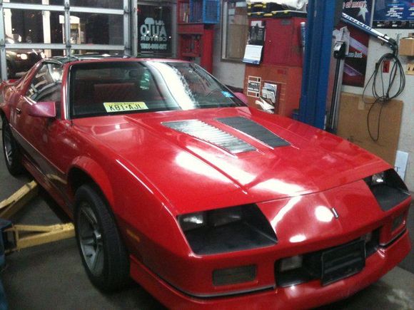 1987 camaro iroc-z. 350 carb, 700r4 trans