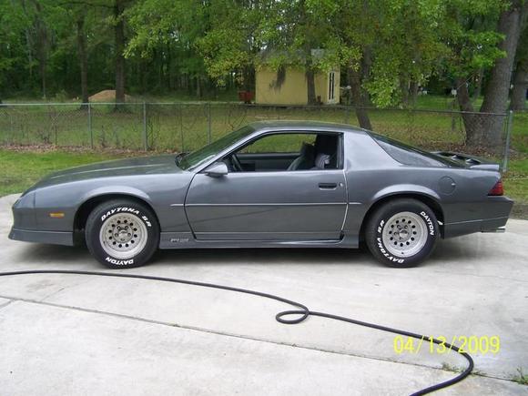 This is my 1988 camaro RS.I just recently bought it,the dude i got it from switched the 88 Rs body kit for the 92 RS body kit.Its a 6 cylinder,its my first car so my mom didnt want me to have a V8(understandable).Bought it with 200k miles on it,but drives like new.eh dont know what else to say about really.Lol