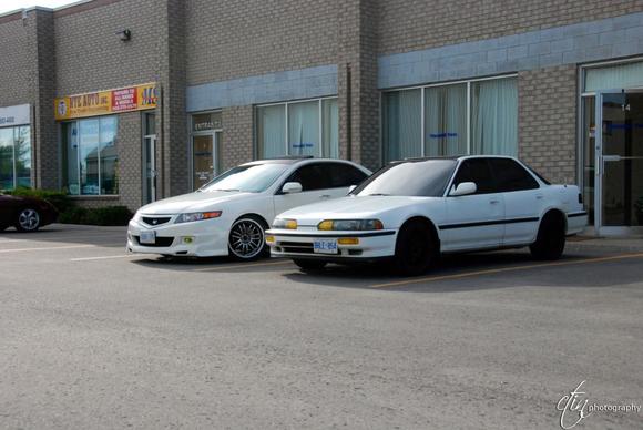 The car beside me is my boy's car tsx turn into a honda accord euro R.