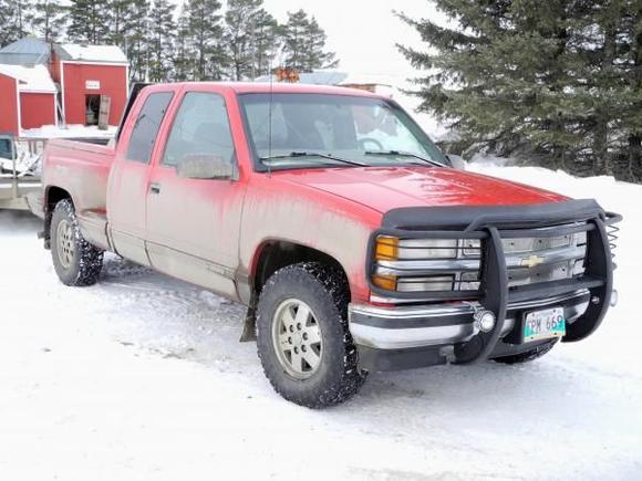 Current truck I was running but is now for sale
97 Chevy silvarado, 5.7L vortec, Z71, Extended cab, step side box, 408 000KM