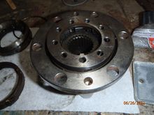 this is how it all fits together "inside" where you can't see it.  the wheel bearings are towards the viewer